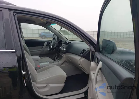 2011 Toyota Highlander Base V6 from USA, damaged, VIN 5TDZK3EH2BS028805